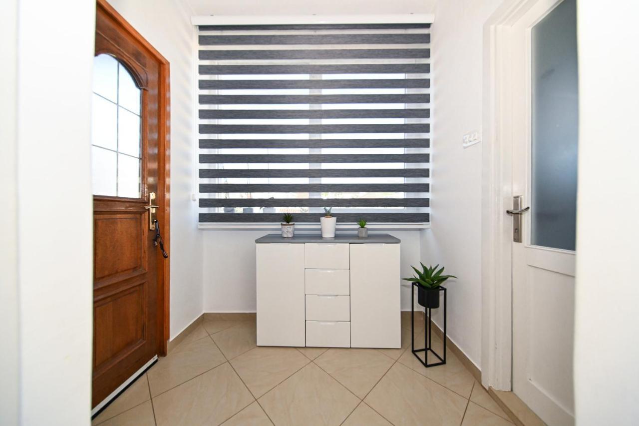 Apartment Irena Posedarje Zewnętrze zdjęcie